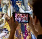 “Notre-Dame de Paris: The Augmented Exhibition” with Samsung Tablets. Photo: Samsung